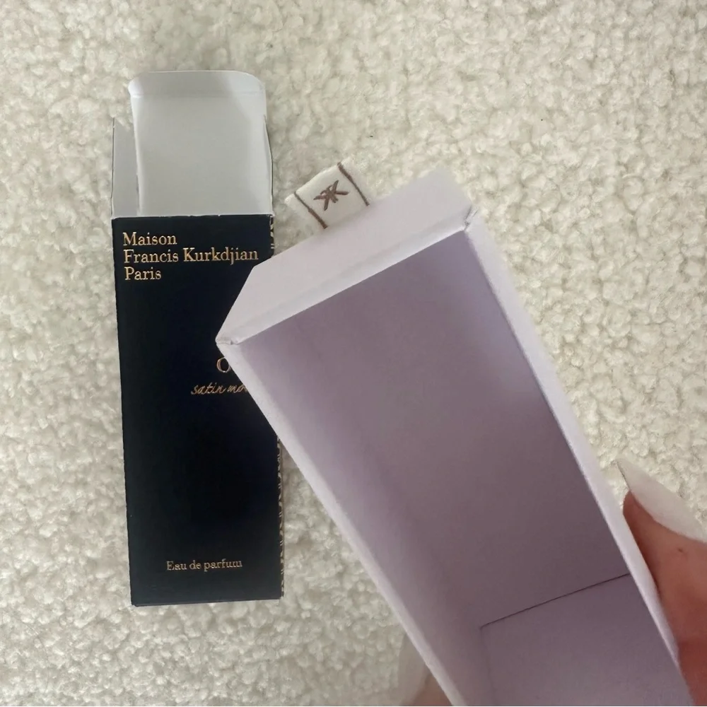 Maison Francis Kurkdjian Oud Satin Mood Packaging